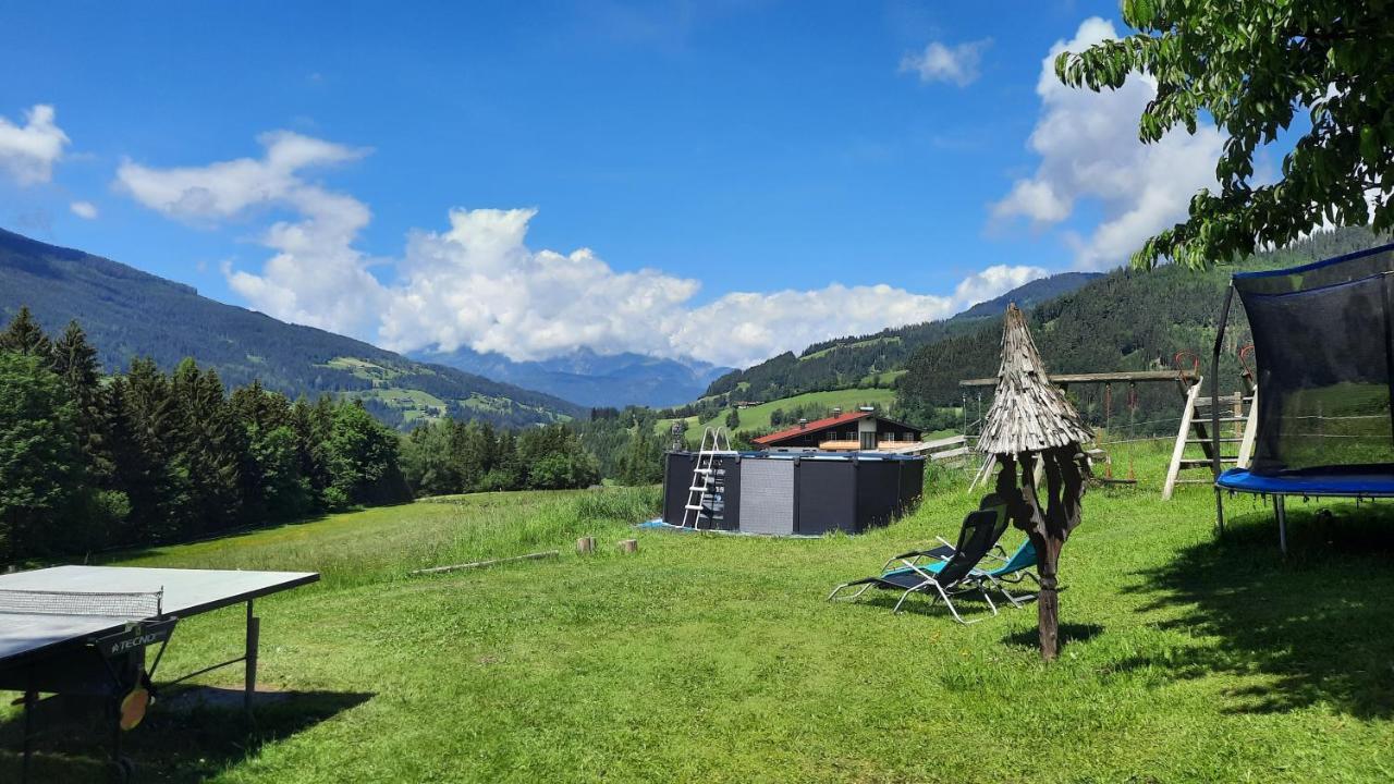 Hexenhaus Appartement Hüttau Buitenkant foto